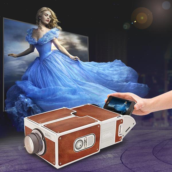 Projecteur Portable pour Smartphone - Profitez de Vos Moments en Grand