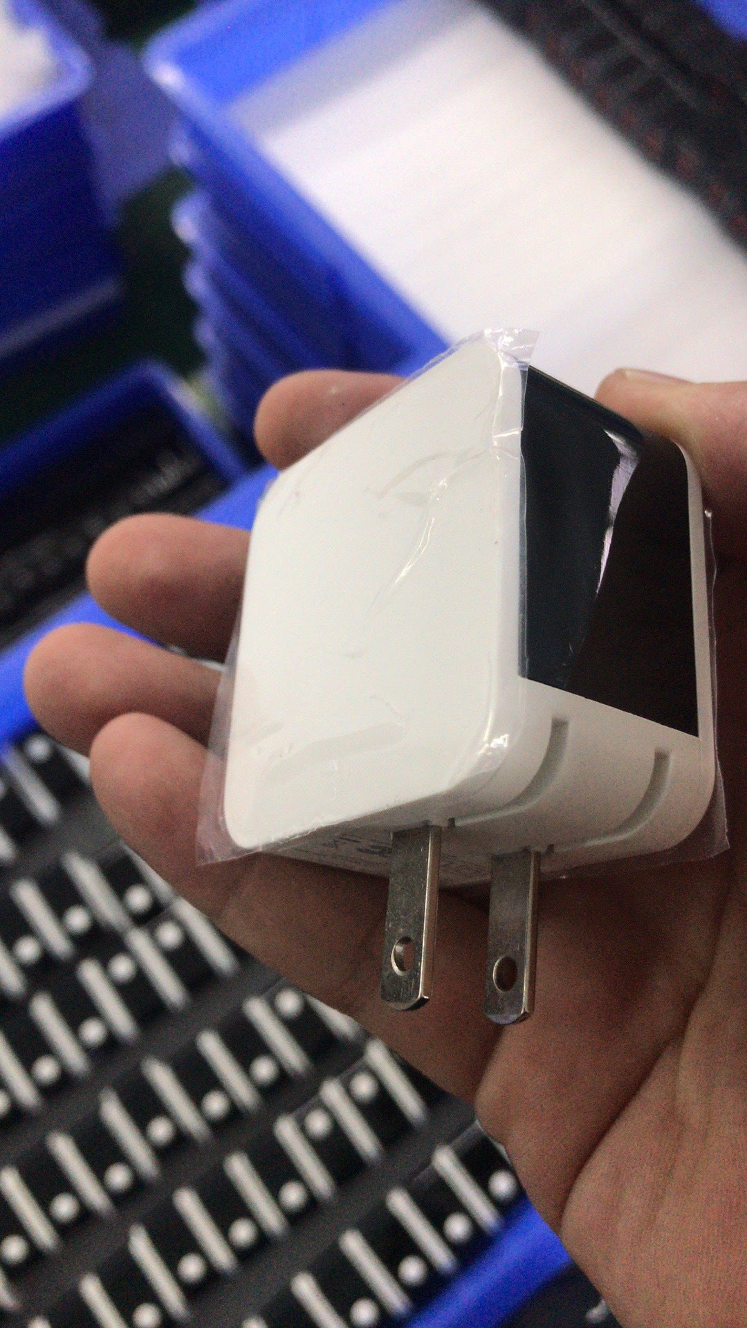 Chargeur Rapide Compact 5V2A pour Smartphone - Parfait pour Vos Voyages